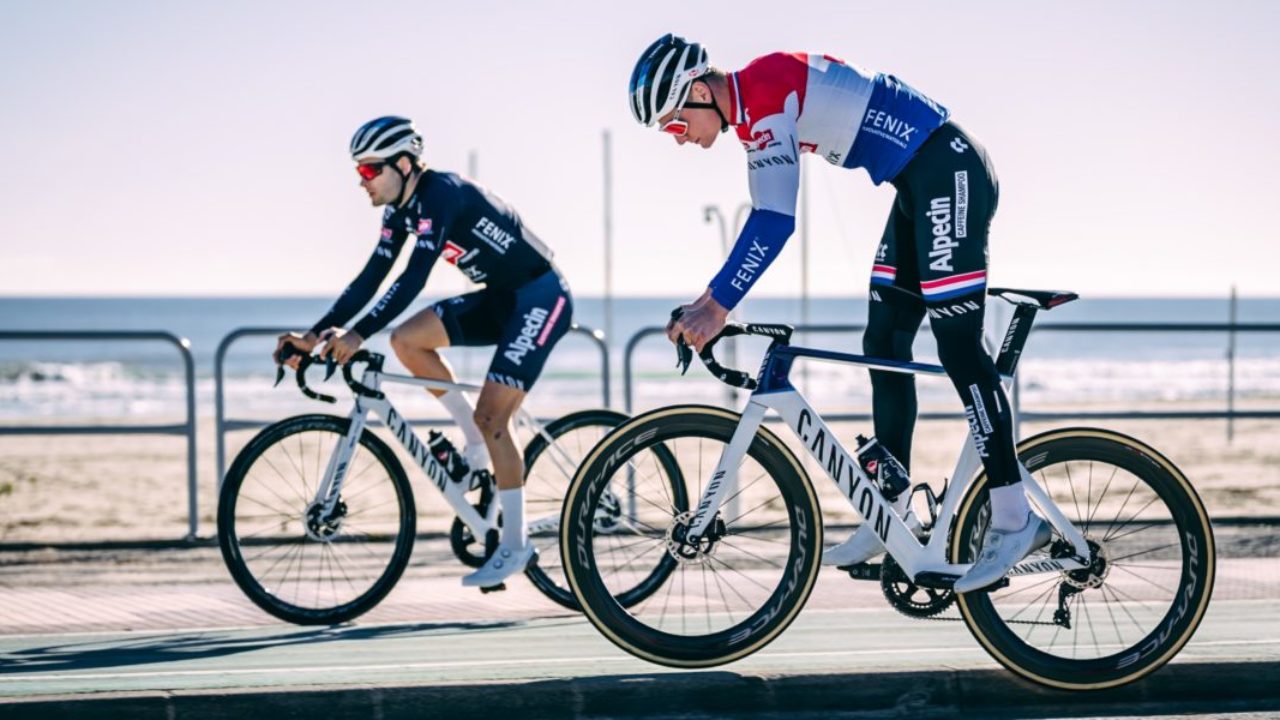 Alpecin-Fenix, Mathieu van der Poel presenta la nuova bici Canyon -  SpazioCiclismo